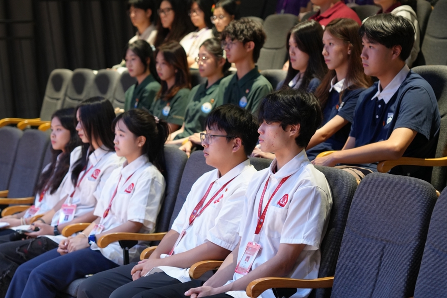 观众席 李蓁 (1).jpg